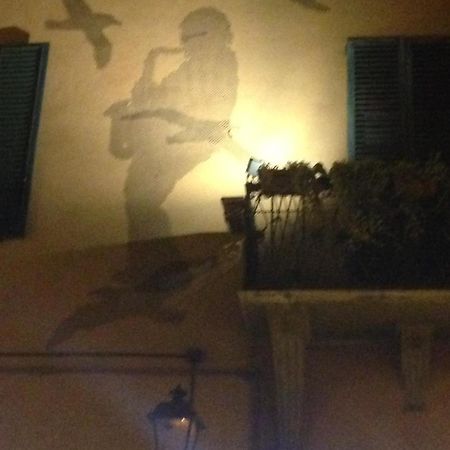 Piccolo Monolocale A Due Passi Da Piazza Maggiore Lägenhet Bologna Exteriör bild